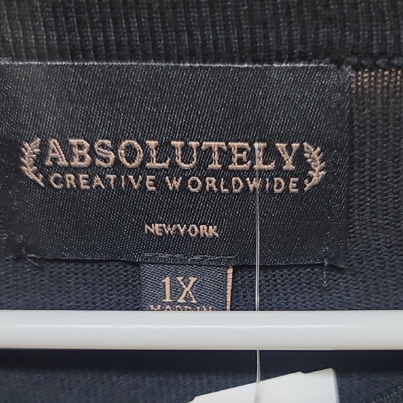 NWT Absolutely Creative Worldwide Classic Black Crew Neck Sweater 🖤 - Picture 3 of 7